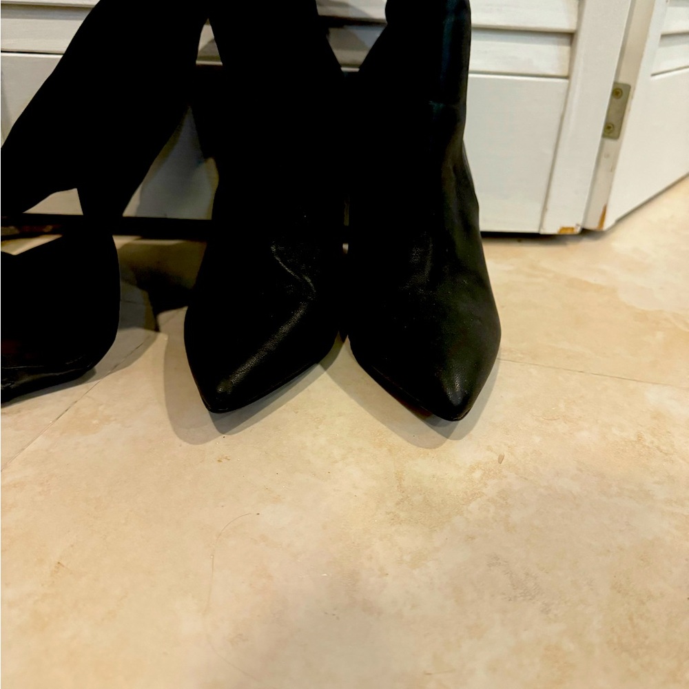 Black boots 8.5